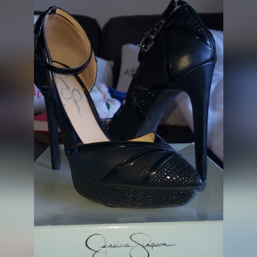 Jessica Simpson Vindie - d'Orsay Heel - Black Lizard Gloss - 7.5M